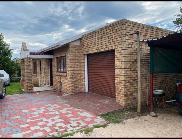 0 BEDROOM HOUSE FOR SALE IN KOMANI PARK